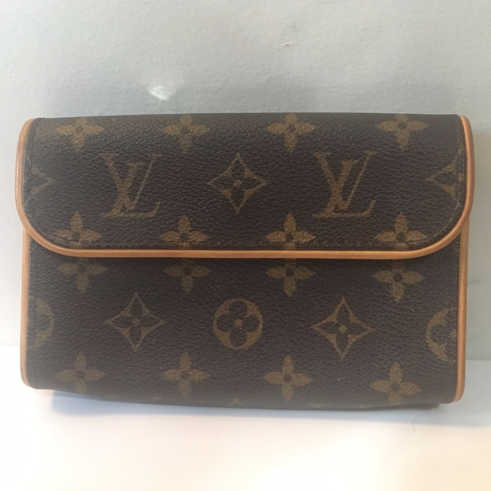 Louis Vuitton Florentine Monogram Pochette/Clutch
